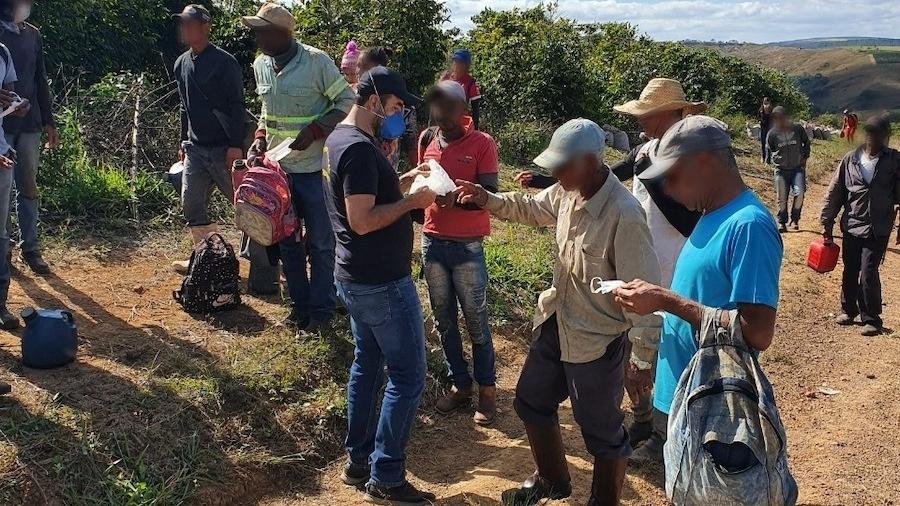 Trabalhadores são resgatados de fazenda de café, em Campo Alto (MG) - Auditoria Fiscal do Trabalho
