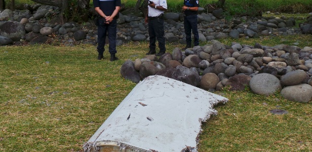 Pedaços de uma asa foram encontrados na costa da ilha francesa de La Réunion, no oceano Índico - Reuters