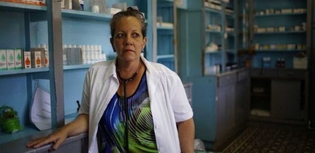 Médica Clara Luaces diz apenas que burocracia continua a ser um problema em Cuba e que não é fácil viver com salário de cerca de US$ 35 (R$ ) por mês - Alexandre Meneghini/BBC