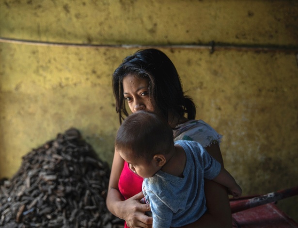 Yolanda Lopez fugiu de El Salvador para o México, mas teme entrar nos EUA - Alejandro Cegarra/The New York Times