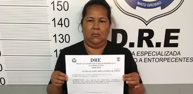 Conhecida como "Vovó do Pó", Luzia Guatel dos Santos, de 48 anos, foi presa em flagrante na última terça-feira (04) por tráfico de drogas - Divulgação/Polícia Civil
