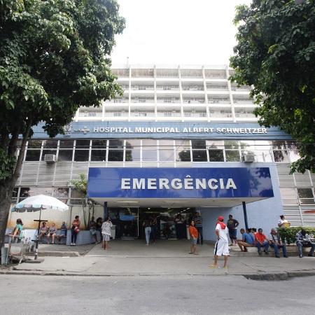 Atingido na perna por tiro, menino de 8 anos está internado no Hospital Albert Schweitzer