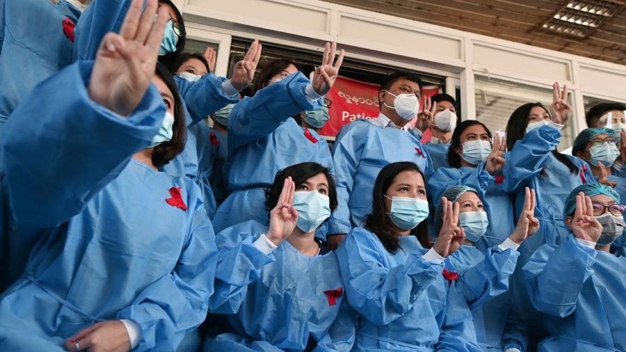 Myanmar: médicos e enfermeiros de 70 hospitais fazem greve - Reuters / Stringer