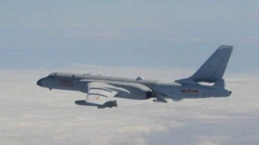 A China mostrou sua superioridade aérea enviando vários aviões na área recentemente - EPA