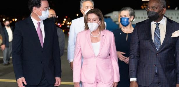 Nancy Pelosi na chegada a Taiwan