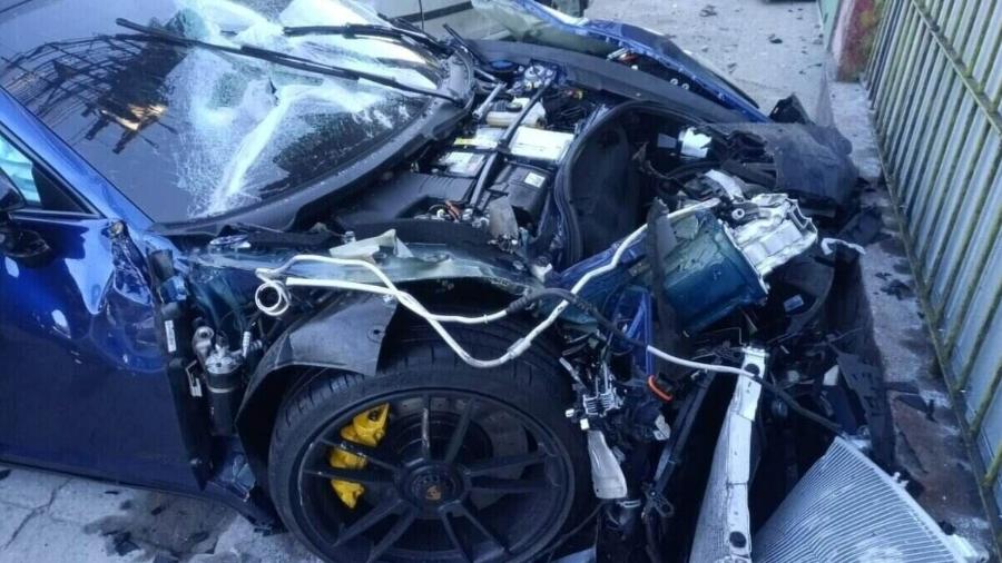 Motorista de Porsche bate em Renault na zona leste de SP - Divulgação/Polícia Civil