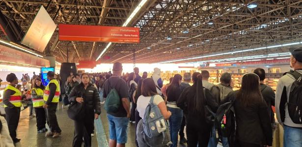 Governo propõe absorver todos os trabalhadores da CPTM para encerrar greve
