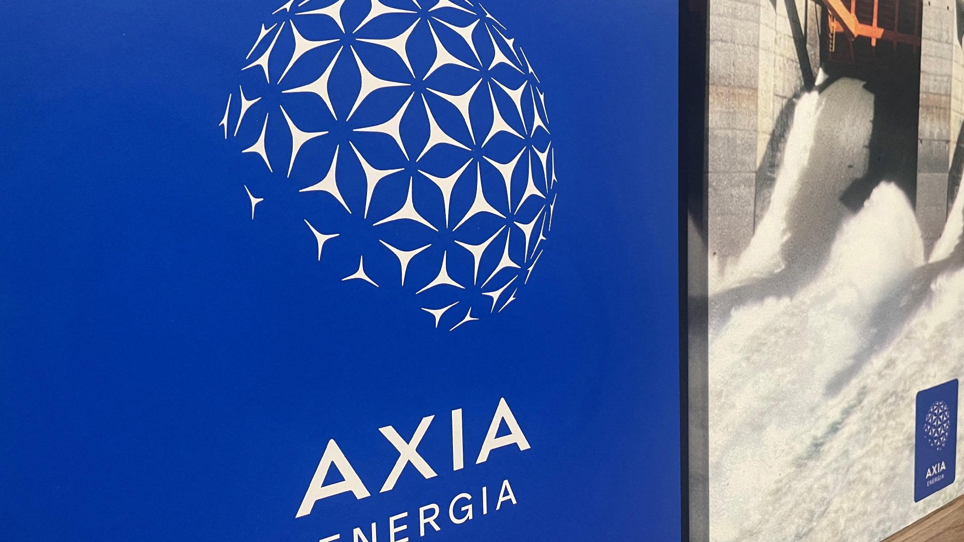 Logotipo da empresa brasileira de energia Axia Energia exposto em seu escritório no Rio de Janeiro, Brasil, em 23 de outubro de 2025. REUTERS/Marta Nogueira - undefined