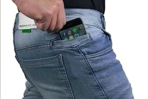 calça jeans bolso celular