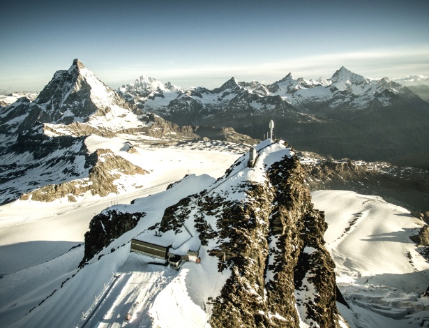 Imagem do topo do monte Matterhorn, nos Alpes suíços - Jakub Polomski