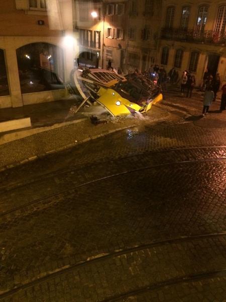 Acidente com bondinho deixou feridos em Lisboa - Reprodução/Twitter