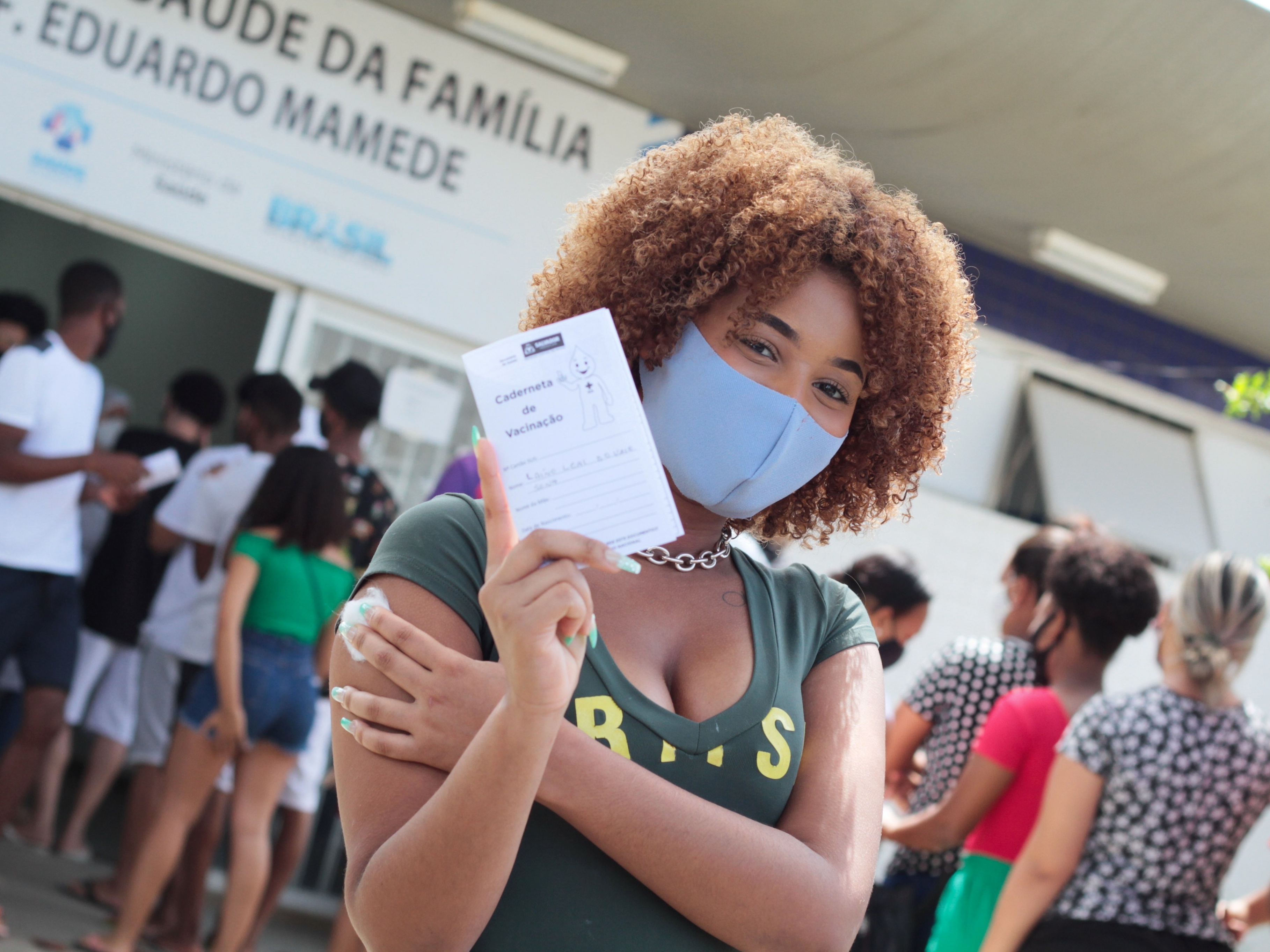 Passaporte da vacina mira 'fujões' da 2ª dose e não livra de cuidados