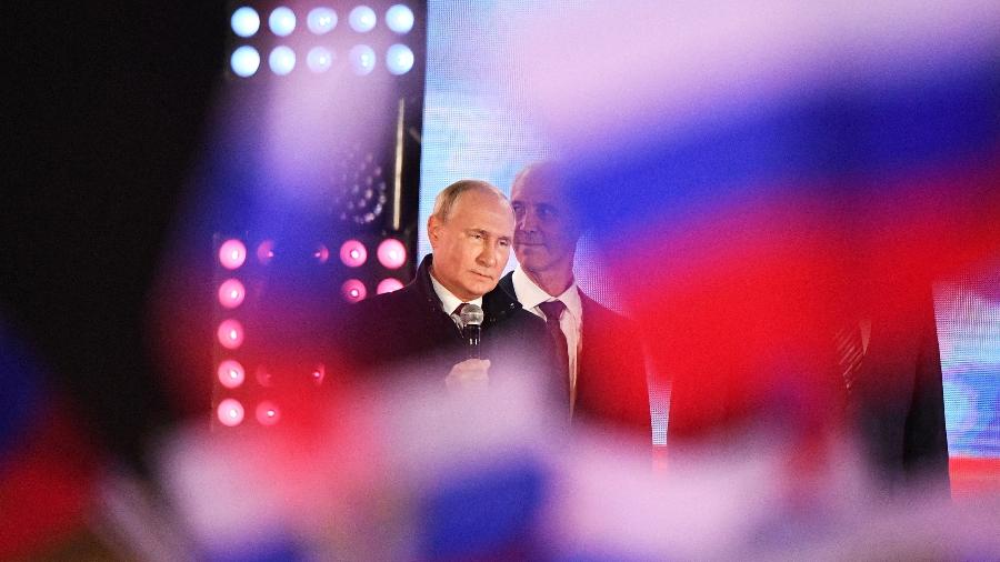 30.set.22 - O presidente Vladimir Putin faz discurso para marcar a anexação dos territórios controlados pela Rússia na Praça Vermelha no centro de Moscou - SPUTNIK/via REUTERS
