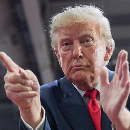 9.out.2026 - O presidente dos EUA, Donald Trump, participa de um comício de campanha em Syracuse, Nova York 9.out.2026 - O presidente dos EUA, Donald Trump, participa de um comício de campanha em Syracuse, Nova York
