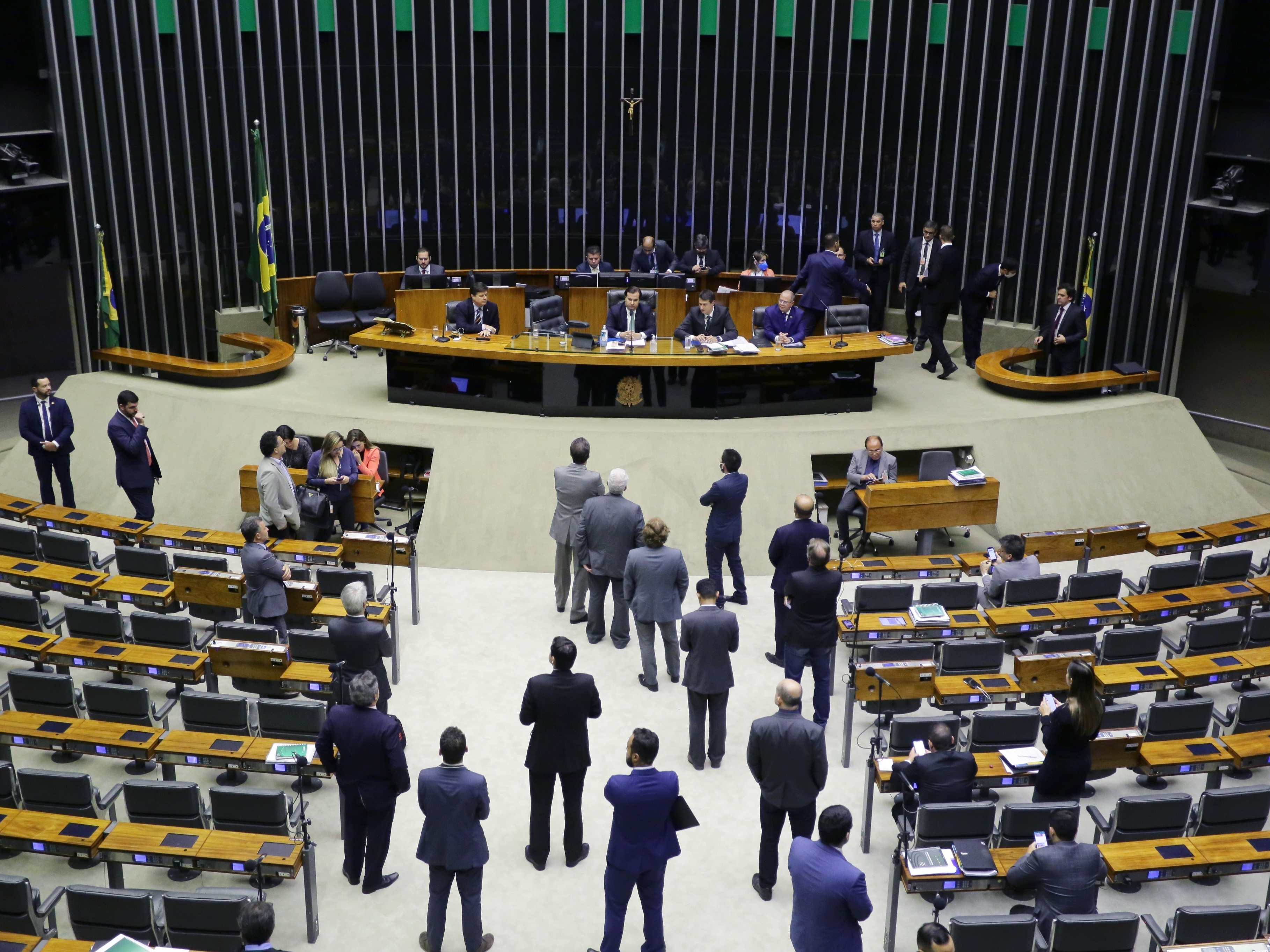 Deputados pedem reabertura de comissão que analisa prisão em 2ª instância