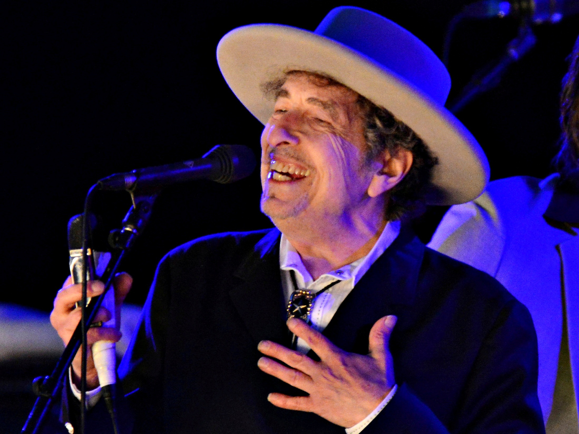 Jornal australiano diz que Bob Dylan morreu, mas o cantor está vivo