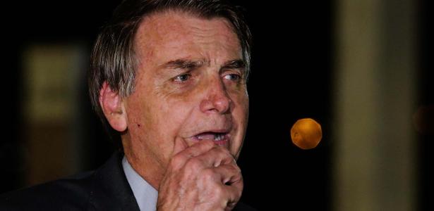 Governo Bolsonaro | Bolsonaro defende atraso em boletins de covid 'para não atender a Globo'