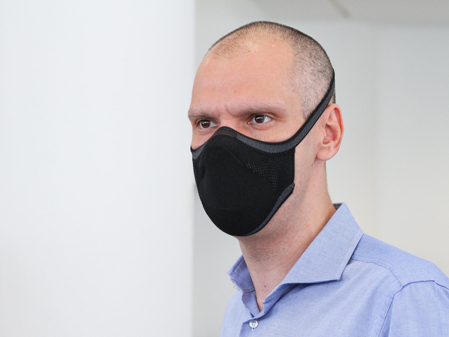 21 out. 2020 - Bruno Covas (PSDB) participa de uma visita ao Descomplica SP, localizado na Avenida Ragueb Chohfi, no Jardim Três Marias, zona leste da capital paulista - PETER LEONE/ESTADÃO CONTEÚDO