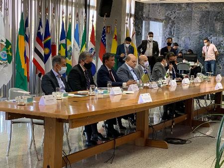 Reunião dos governadores está sendo realizada no Palácio do Buriti, sede do governo de Brasília. - Lucas Valença/UOL
