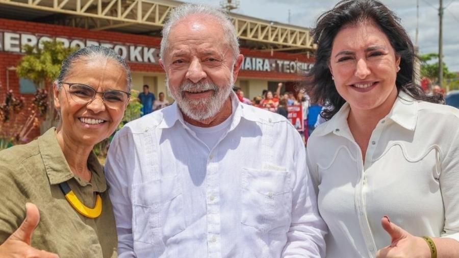 A deputada eleita Marina Silva (Rede-SP), o ex-presidente Lula (PT) e a senadora Simone Tebet (MDB-MS) em ato da campanha petista - Ricardo Stuckert
