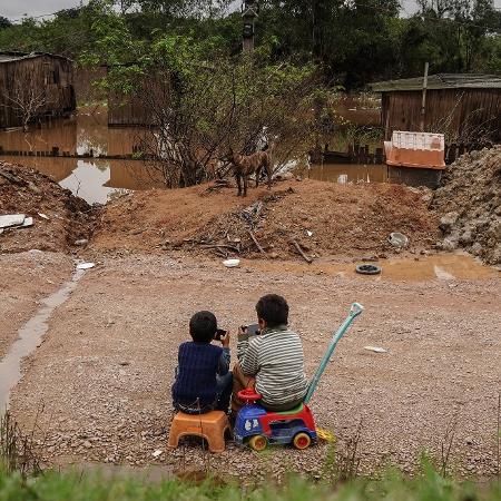 População em situação de extrema pobreza caiu no Brasil entre 2022 e 2023