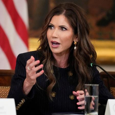 A Secretária de Segurança Interna dos Estados Unidos, Kristi Noem, seria favorável ao reality A Secretária de Segurança Interna dos Estados Unidos, Kristi Noem, seria favorável ao reality