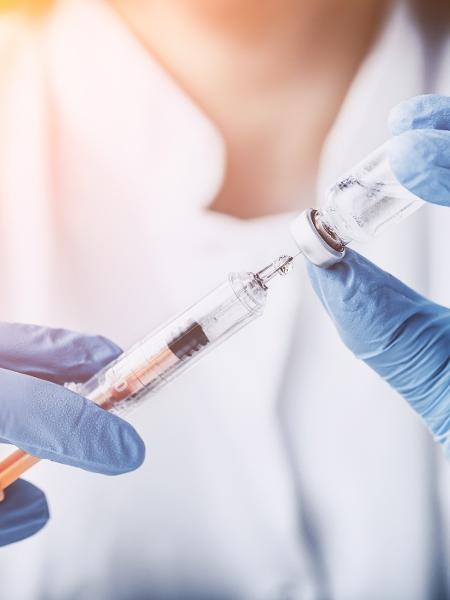 Ministro de Saúde da Itália afirmou que vacinação para covid-19 no país deve começar no final de janeiro - Getty Images/iStockphoto