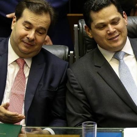 O presidente da Câmara, Rodrigo Maia (DEM-RJ), e o presidente do Senado, Davi Alcolumbre (DEM-AP) - Pedro Ladeira - Folhapress