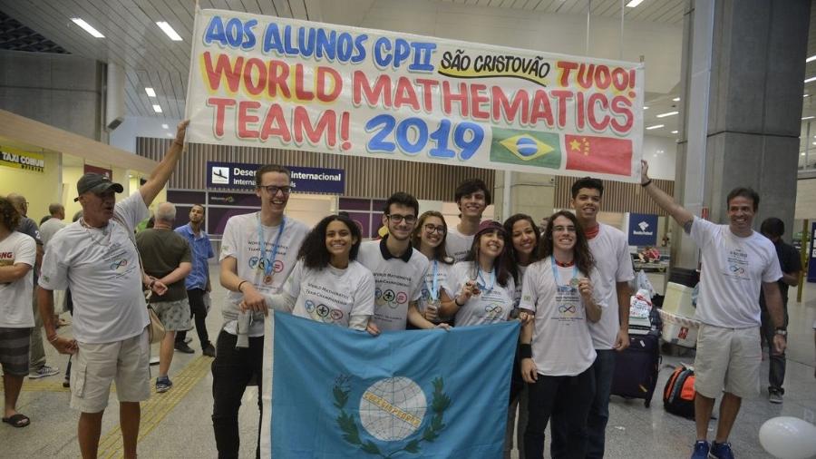 Medalhistas nas olimpíadas de matemática da China, alunos da escola Colégio Pedro 2º voltam ao Rio - Tomaz Silva/Agência Brasil