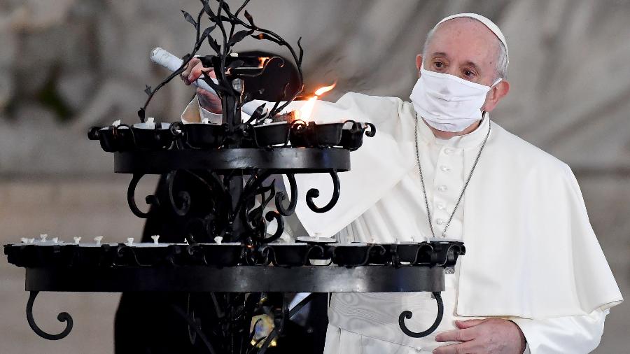 Papa Francisco pede ajuda aos pobres durante Missa do Galo  - Andreas Solaro/AFP