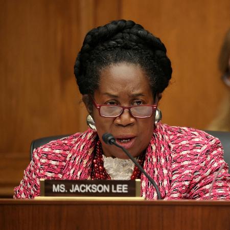 Arquivo -  A parlamentar democrata Sheila Jackson Lee afirmou que a constituição dessa comissão é uma dívida pendente - Chip Somodevilla/Pool via REUTERS