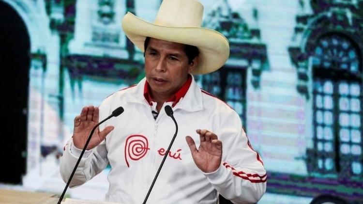 Pedro Castillo, presidente do Peru, também é de esquerda - mas socialmente conservador, à diferença do chileno Boric - Reuters - Reuters