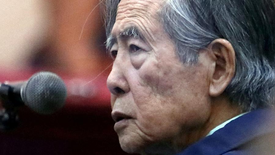 Ex-presidente peruano Alberto Fujimori durante julgamento em Callao, no Peru - Mariana Bazo/Reuters