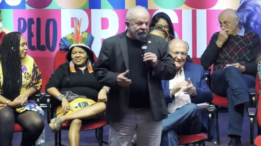 O ex-presidente Lula (PT) durante evento em SP - UOL