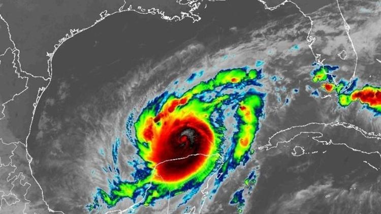 Imagens de satélite mostram furacão Milton se movimentando