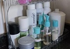 Make, cosméticos, bijus: organizador multiuso com 2 andares está por R$ 30 - Reprodução/Shopee