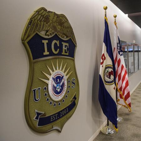 Sede do ICE (Serviço de Imigração e Alfândega dos EUA), em Washington, DC. Sede do ICE (Serviço de Imigração e Alfândega dos EUA), em Washington, DC.