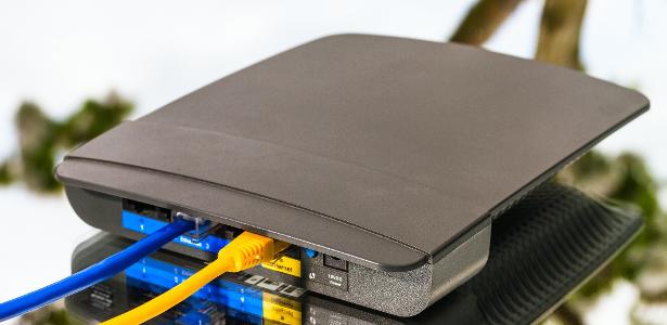 Colocar moedas em cima do roteador melhora o Wi-Fi? Saiba a verdade