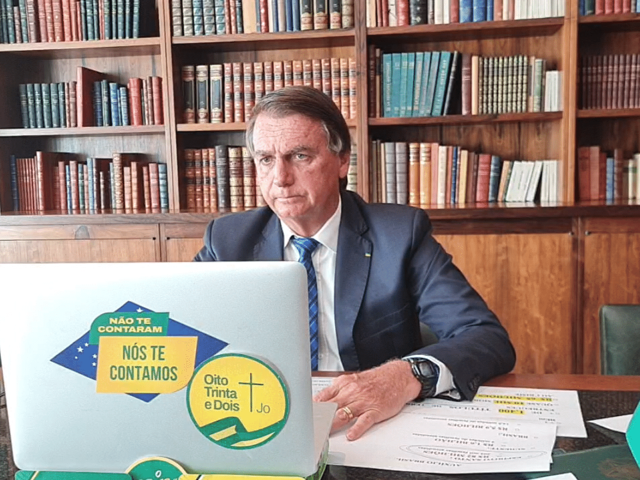 Bolsonaro e Garotinho debatem sobre quem seria o mais perseguido pela Globo 