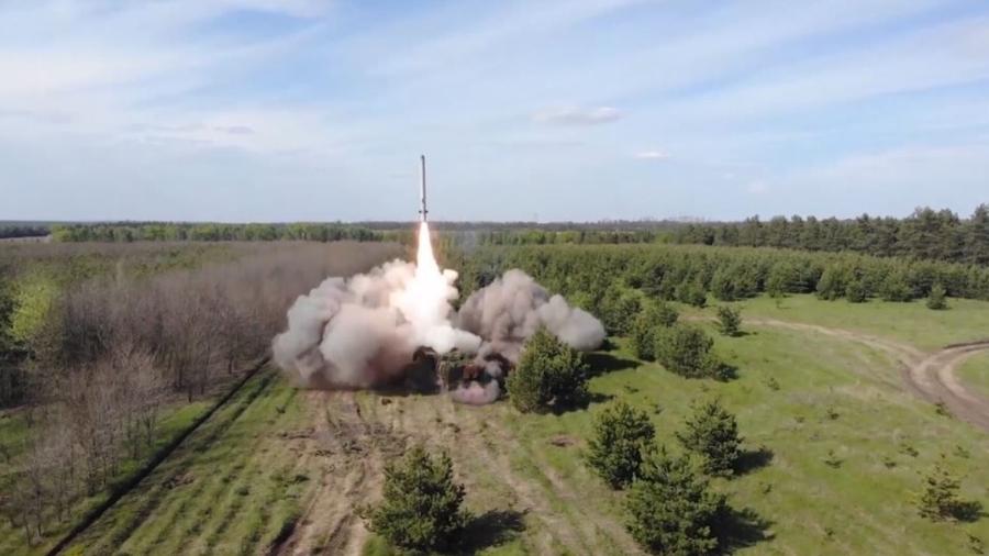 26.mai.2022 - Imagem divulgada pelo Ministério da Defesa da Rússia mostra o momento de lançamento de míssil contra o território ucraniano - Ministério da Defesa da Rússia