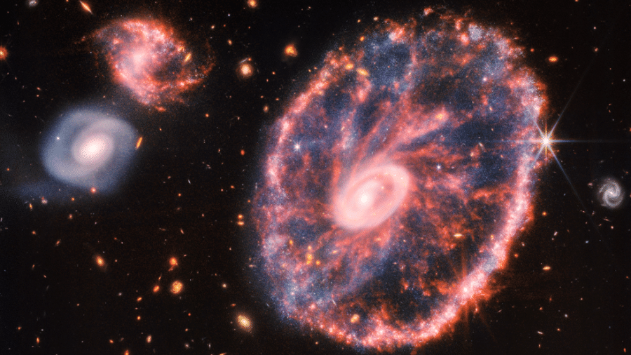 Com formato curioso, galáxia "Roda de Carruagem" foi capturada em detalhes pelo James Webb - Reprodução/Nasa