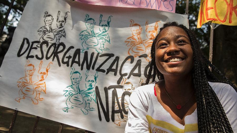 Marcela Nogueira, aluna da E.E Fernão Dias (São Paulo), participou da ocupação da escola e de protestos contra a reorganização escolar de SP e fechamento de escolas em 2015 - Marlene Bergamo/Folhapress