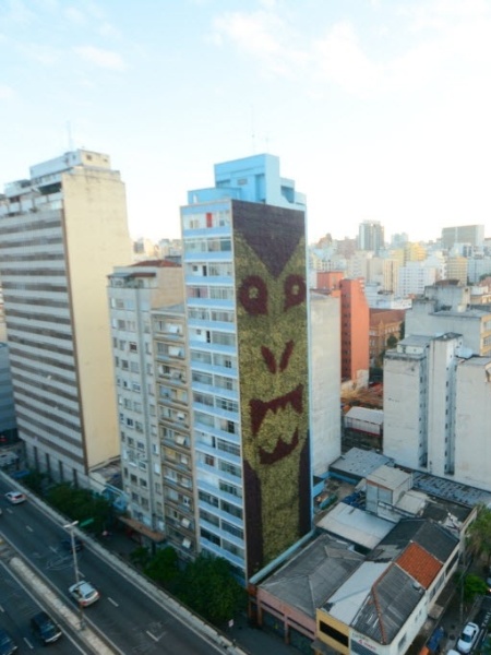 Jardins verticais têm gerado queixas de moradores da região - Karime Xavier/Folhapress