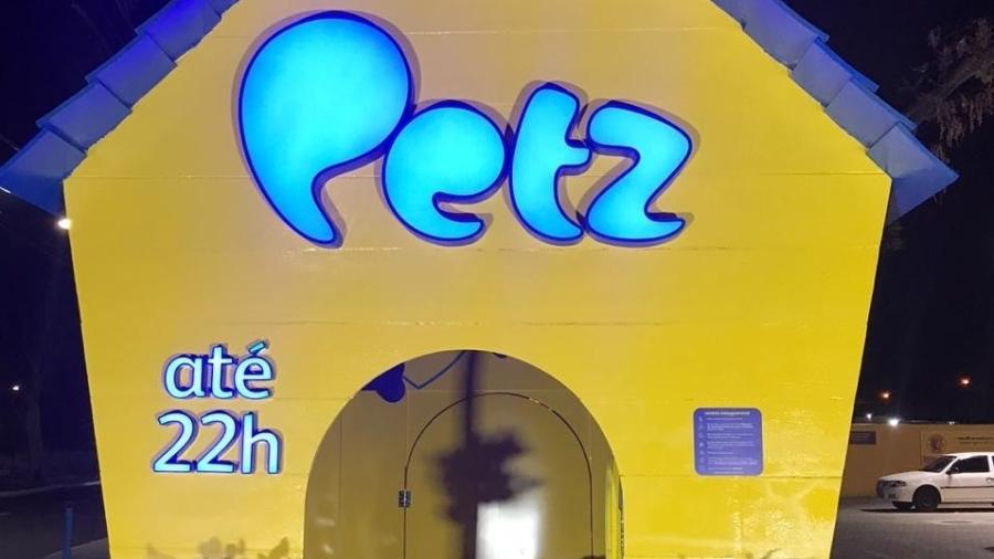 Petz inaugura unidade em Itu com casa de cachorro gigante  - Divulgação