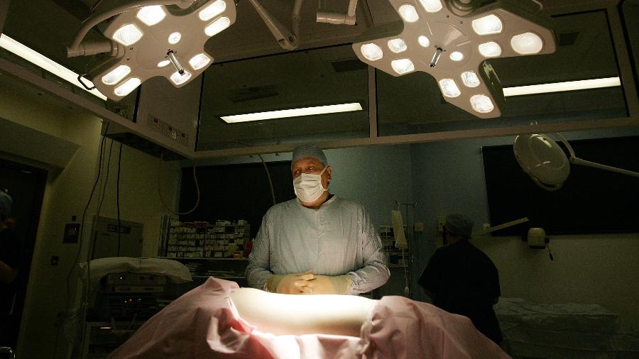Pandemia de covid-19 vem impactando o número de transplantes de órgãos realizados no Brasil - Christopher Furlong/Getty Images