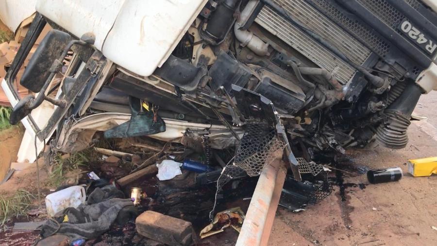 Acidente no km 525 da BR-381, em Brumadinho (MG), deixou feridos; uma socorrista morreu - Divulgação/CBMMG