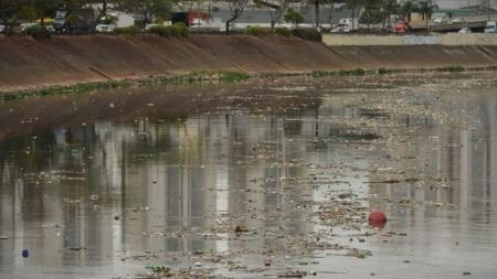 Despoluição do rio Tietê, na Grande São Paulo, poderia atenuar falta de água em cidades ao longo de seu curso, como Itu e Salto - Agência Brasil - Agência Brasil