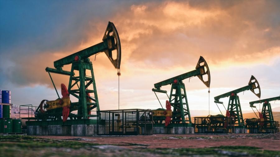 O petróleo Brent subiu 3,20 dólares, ou 4,6%, para fechar em 73,08 dólares o barril - imaginima/Getty Images