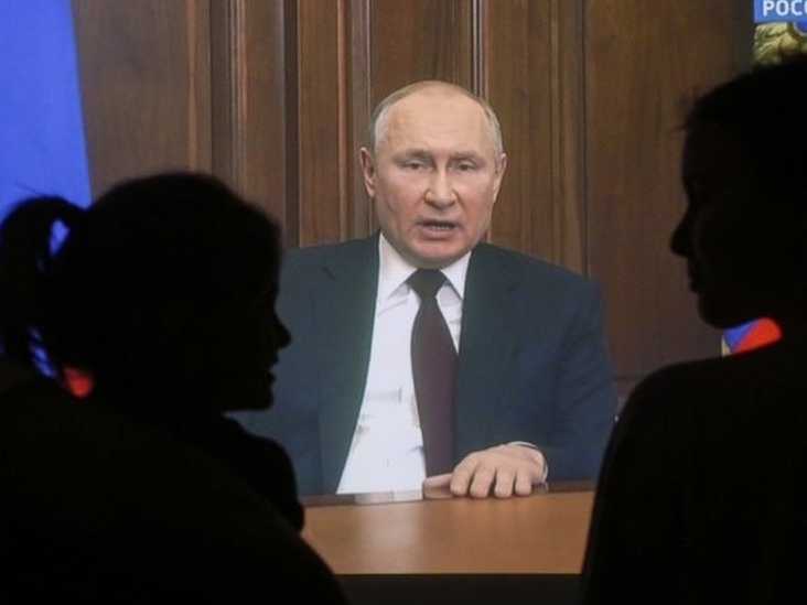 Análise: Discurso de Putin tenta reescrever história da Ucrânia