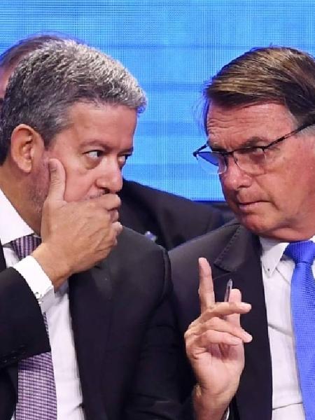 O presidente Jair Bolsonaro prometeu a Arthur Lira ajudar a mantê-lo na presidência da Câmara  - Evaristo Sá-26.abr.22/AFP